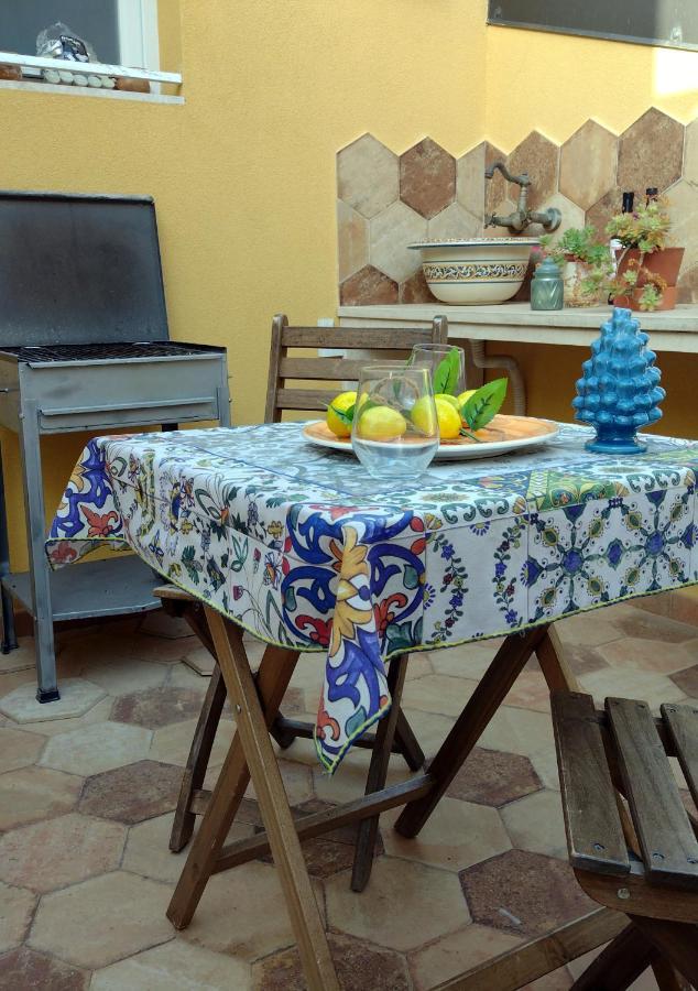 Ragusa Exclusive Flat With Terrace & Bbq Exterior foto