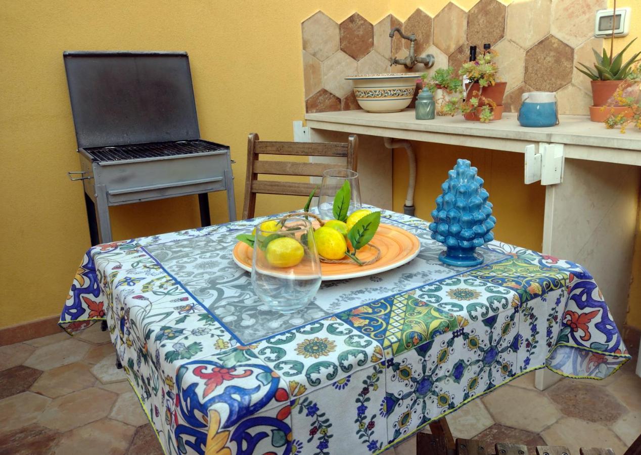 Ragusa Exclusive Flat With Terrace & Bbq Exterior foto